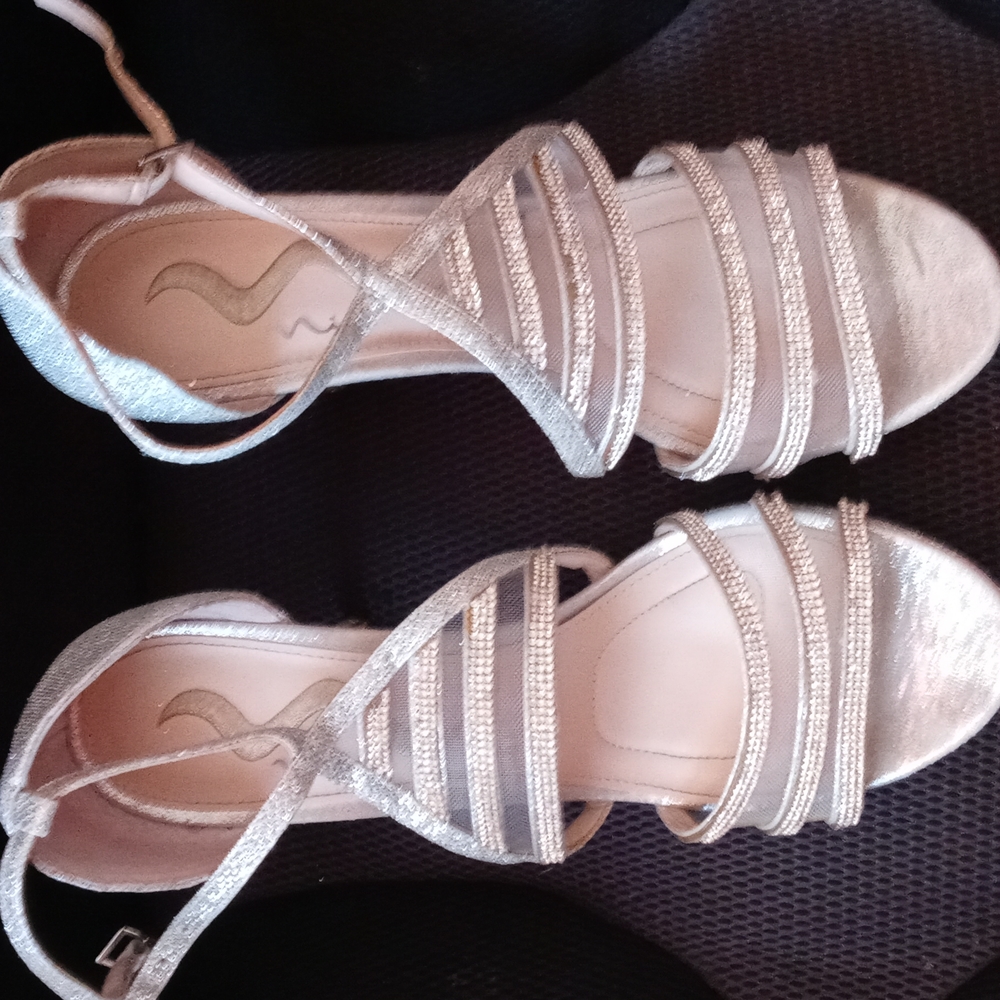 Nina silver sequence and diamond stud 6 inch heels size 10 M